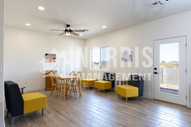 Building Photo - Beautiful Upgraded Home with Furnishings i...