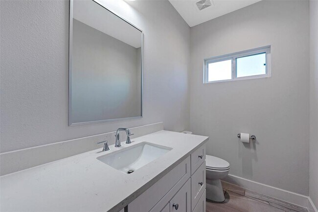 Building Photo - 4814 Brinkman St