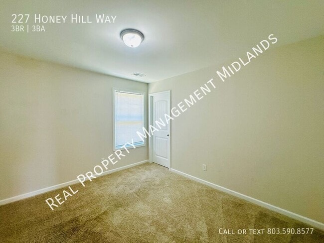 Building Photo - 227 Honey Hill Way