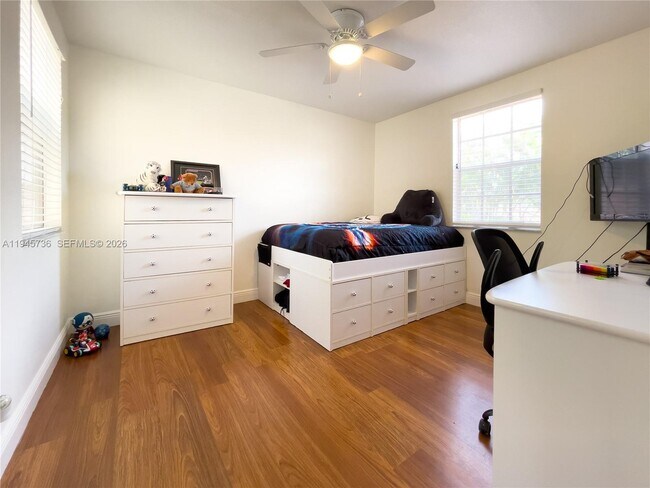 Building Photo - 931 Opal Terrace