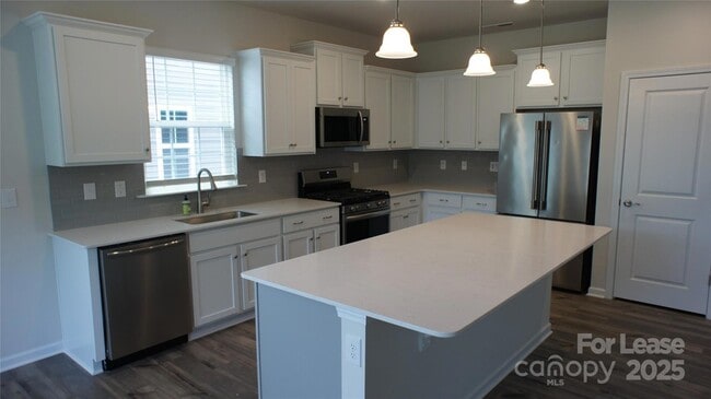 Building Photo - 137 Pampas Pl