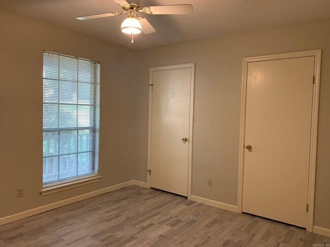Building Photo - 2314 Peach Tree Dr