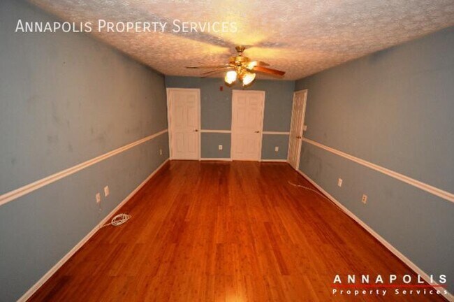Building Photo - 631 Admiral Dr