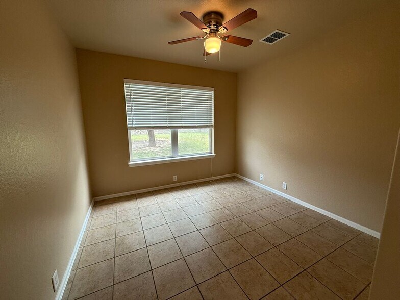 Building Photo - 3708 Greenridge