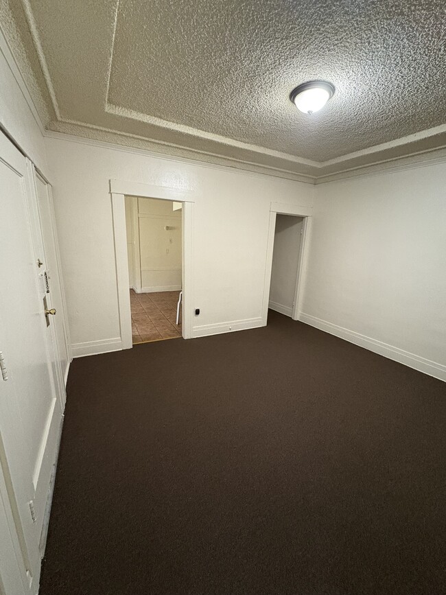 Living Room - 3925 S Wilton Pl