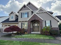 Building Photo - Spectacular 4 Bedroom Home in Gresham