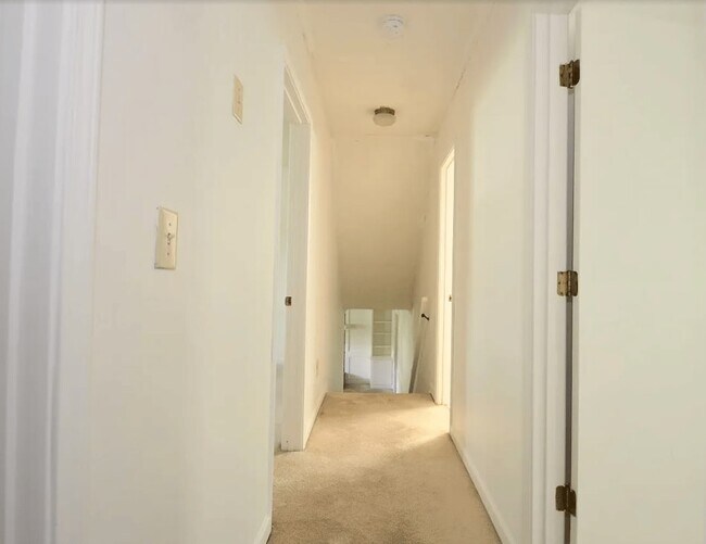 Building Photo - 1495 Haynes Ct SW