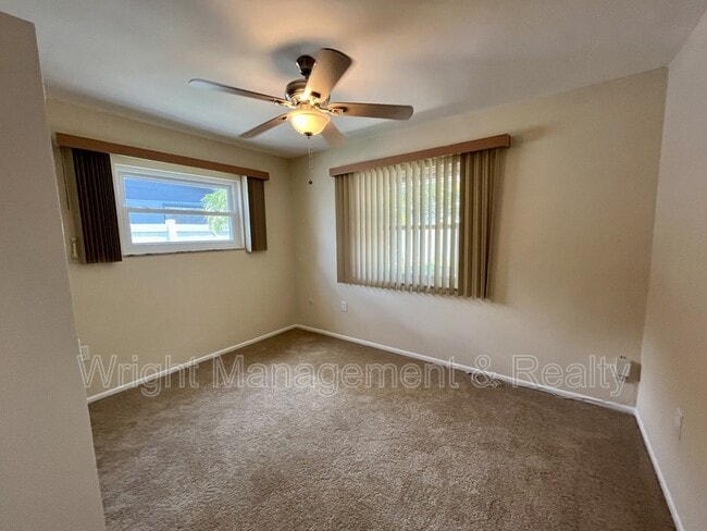 Building Photo - 704 Torrey Pines Ave