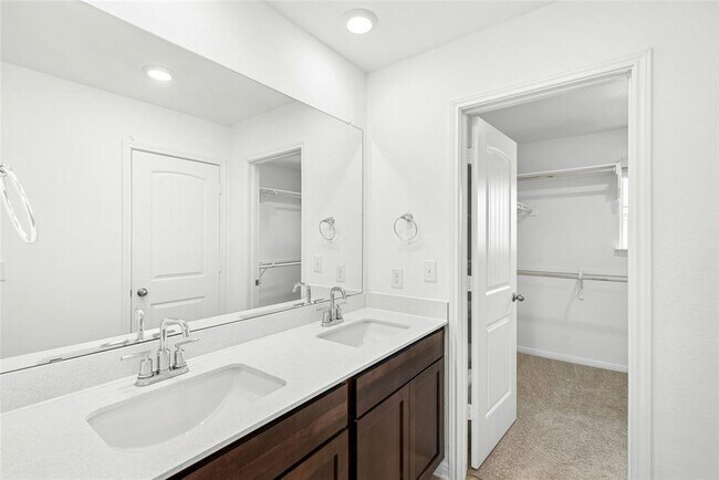 Building Photo - 412 Brody Ln