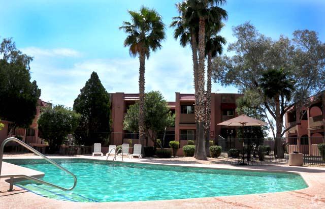 Pool - St. Phillips Corner Apartments