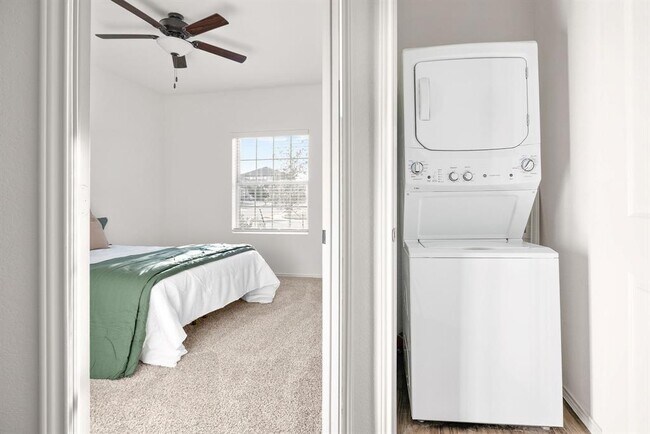 Building Photo - 1428 Chad Dr