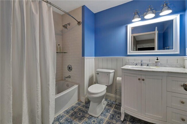 Building Photo - 2711 Boone Dr