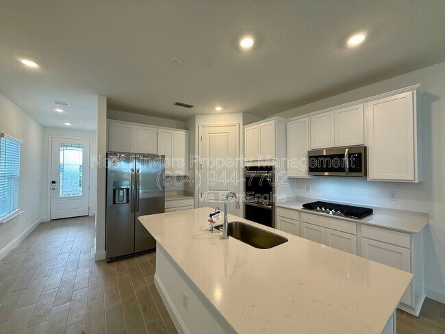 Building Photo - 407 Murphys Dr