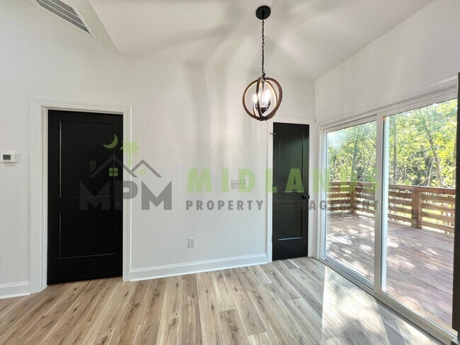 Building Photo - 1506 Donna Dr