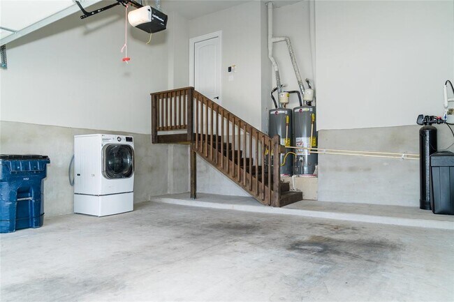 Building Photo - 3804 Tango Ct