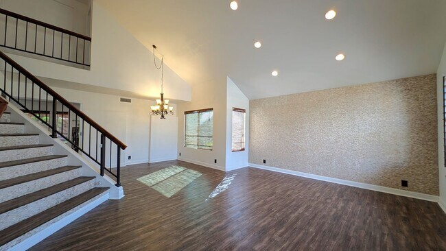Building Photo - 4 Bedroom Home in the Waters Edge at Ocotillo Community Near W Queen Creek Rd and S Dobson Rd!