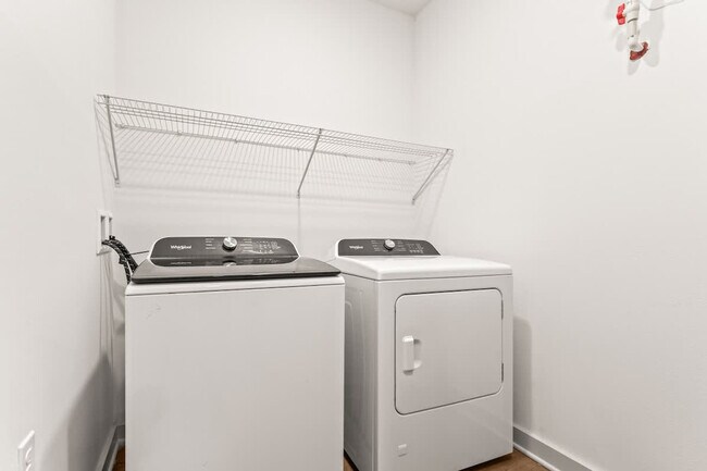 Building Photo - 14533 Star Water Rd