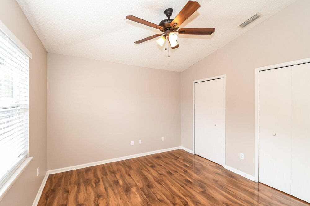 Building Photo - 8736 Townsquare Dr