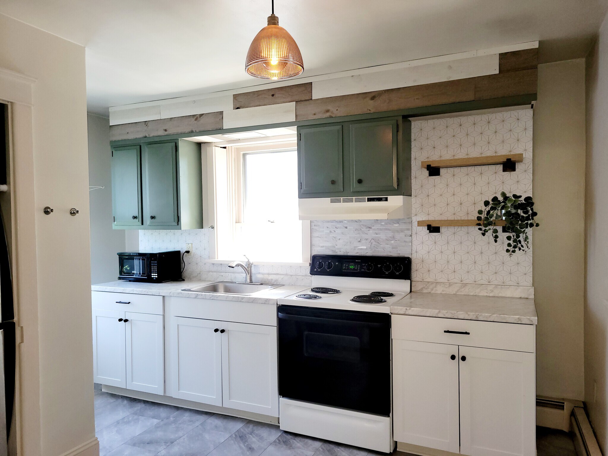 More Kitchen - 29 Queen Rd