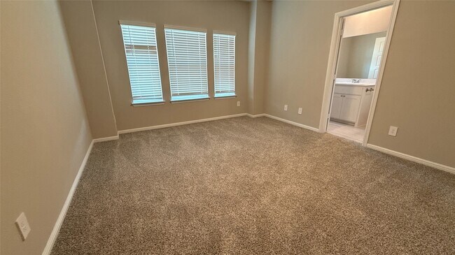 Building Photo - 3025 Pecan Farm Ln