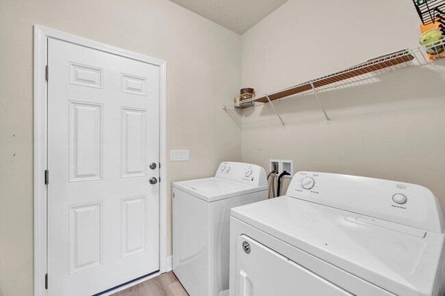 Building Photo - 115 Speckled Trout Ln S