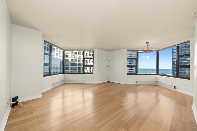 Building Photo - 401 E Ontario St