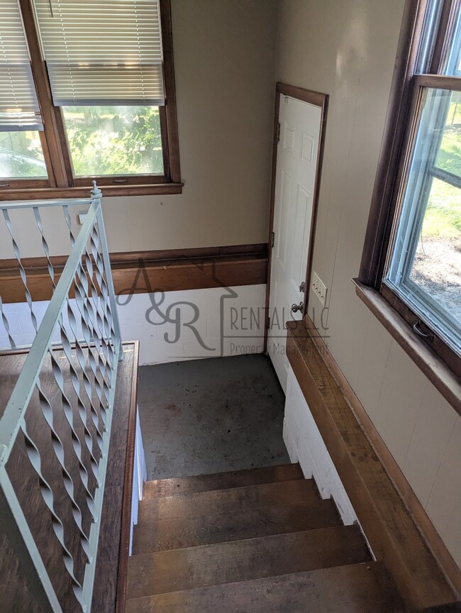 Building Photo - 115 W Monroe St