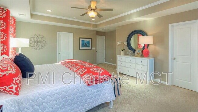 Building Photo - 1120 Walbury Hl
