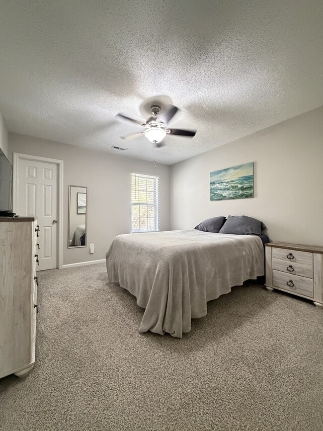 Building Photo - 159 Brenda Dr