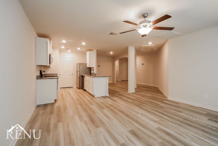 Building Photo - 10446 Sweetwater Creek Dr