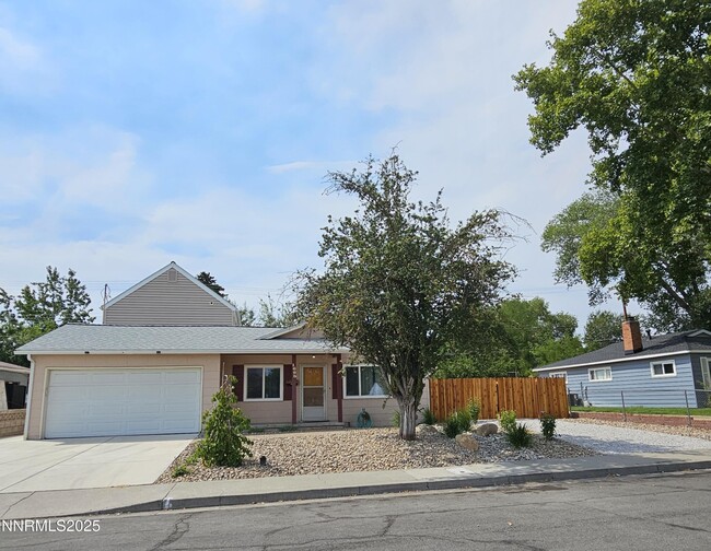 Primary Photo - 1685 Chaska Pl
