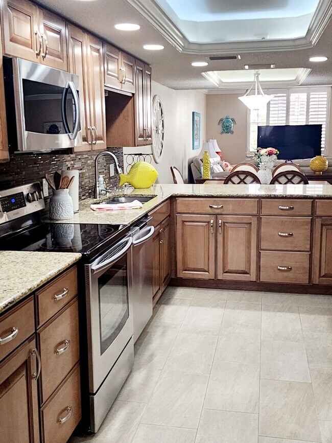 Building Photo - High Season Rental on Siesta Key at Turtle...