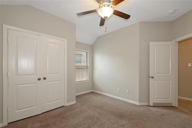Building Photo - 2939 Twin Cove Ct