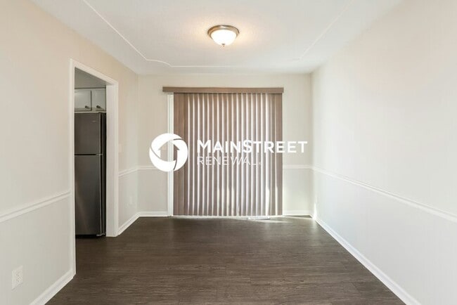 Building Photo - 3 Bedroom Pet-Friendly Home in KANSAS CITY, MO with Main Street Renewal