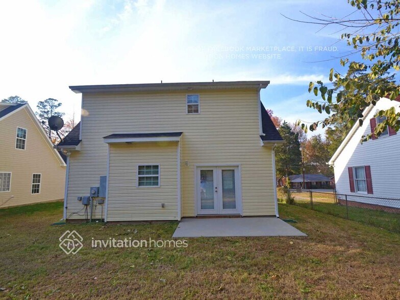 Building Photo - 1710 Dallas Ave