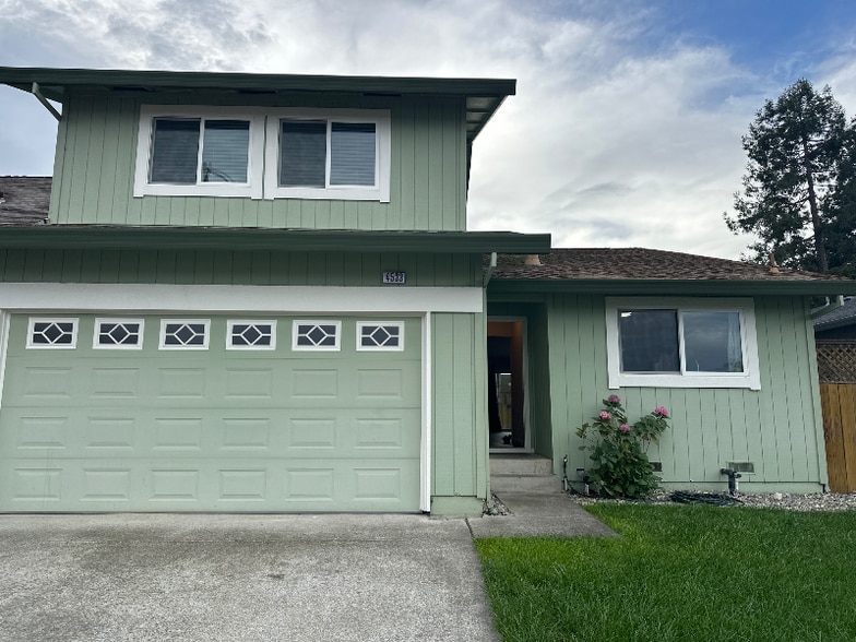 Building Photo - 4533 Hillview Ct