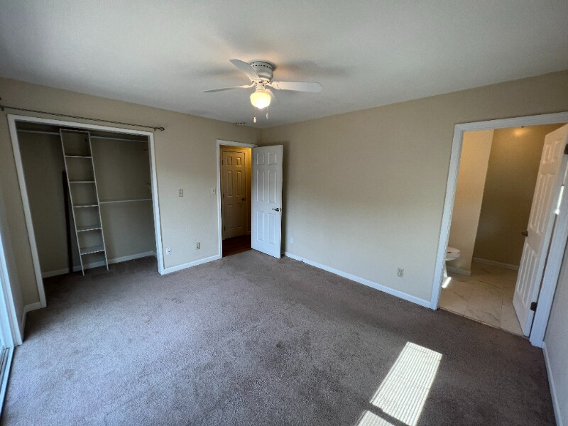 Building Photo - 445 Elm Ave
