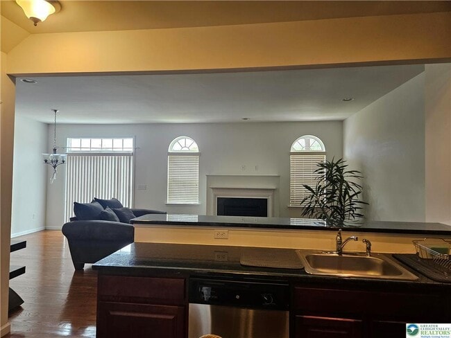 Building Photo - 311 Blue Sage Dr