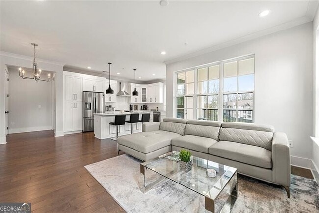 Building Photo - 6890 Peachtree Dunwoody Rd