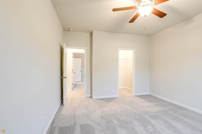 Building Photo - 360 Caledonia Ct