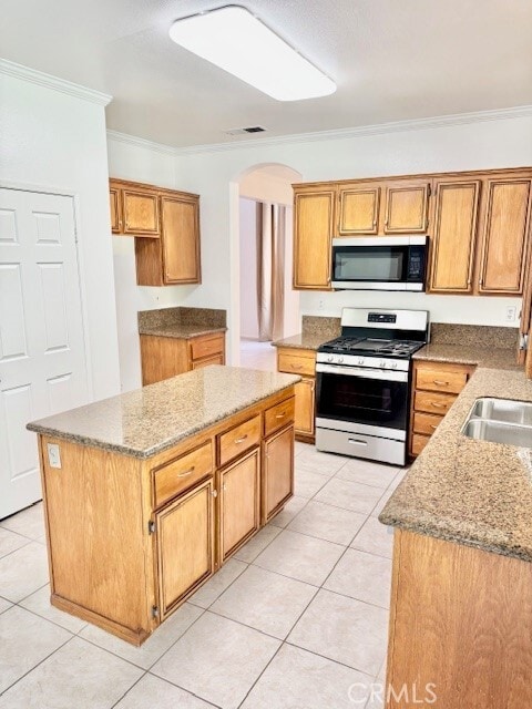 Building Photo - 10200 Cartagena Dr