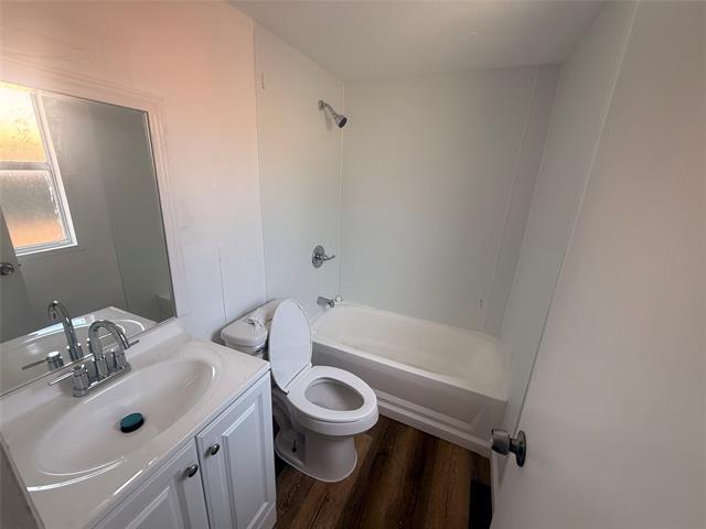 Building Photo - 541 Simmons Dr