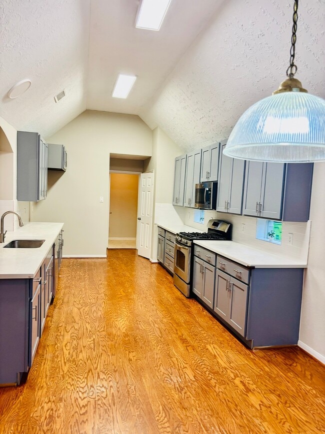 Building Photo - 3759 Heritage Colony Dr