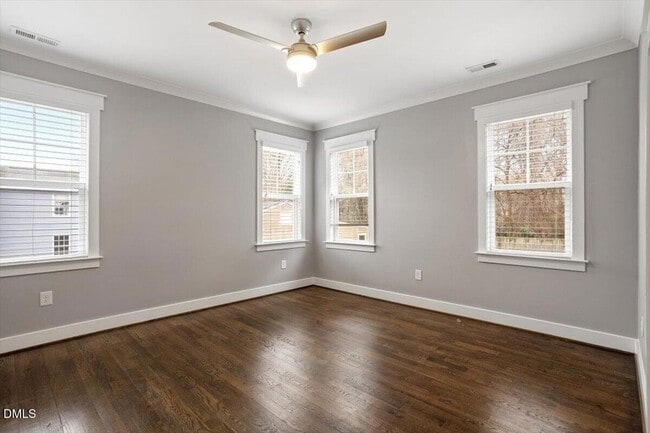 Building Photo - 714 1/2 S State Street Unit