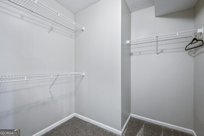 Building Photo - 31 Middleton Ct