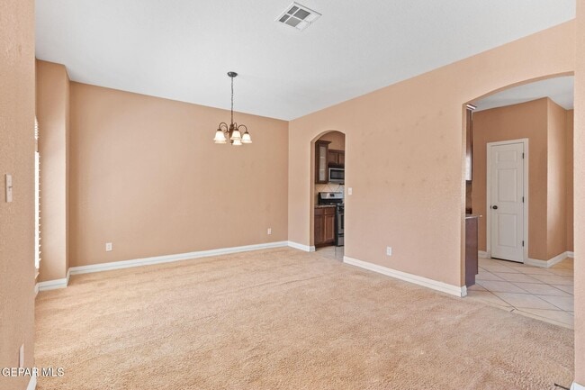 Building Photo - 2120 Shreya St