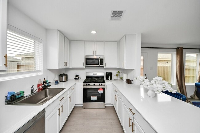 Building Photo - 28910 Texas Sparrow Ln