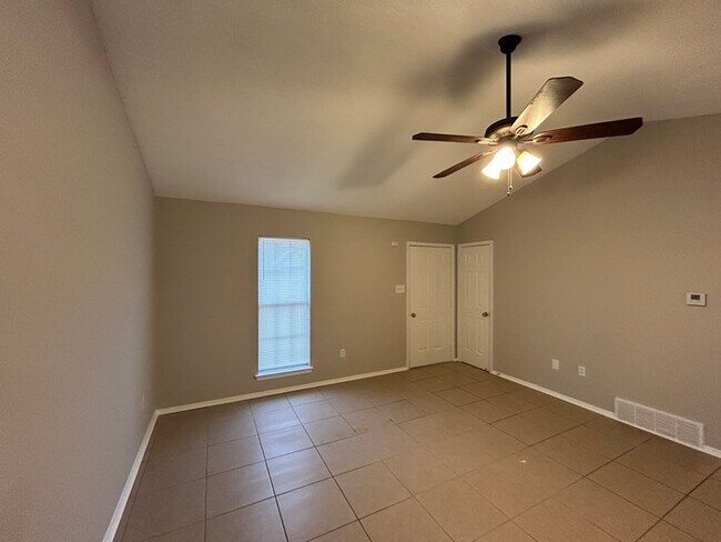 Building Photo - 7080 Benji Ave