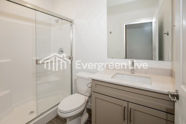 Building Photo - 302 Ravello St