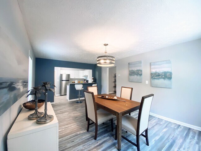 Building Photo - 3 Bed and 1 Bath Colonial for Rent in Oakwood Villiage!